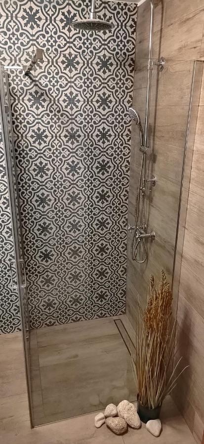 Rustic Istria Apartment พูลา ภายนอก รูปภาพ